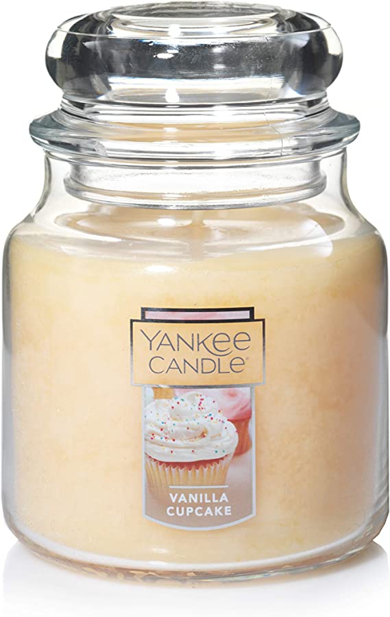 Vanilla cupcake, Yankee Candle review. 🕯️🕯️ 